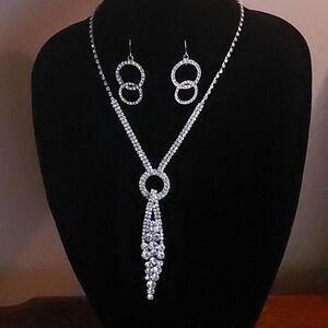 Rhinestone necklace with earrings set